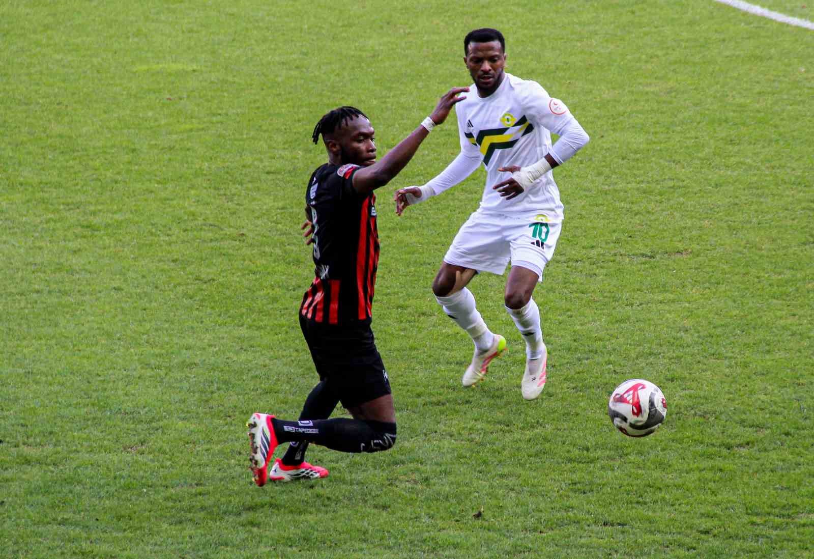 Trendyol 1. Lig: Çorum FK: 2 - Esenler Erokspor: 1
Trendyol 1. Lig: Çorum FK: 2 - Esenler Erokspor: 1