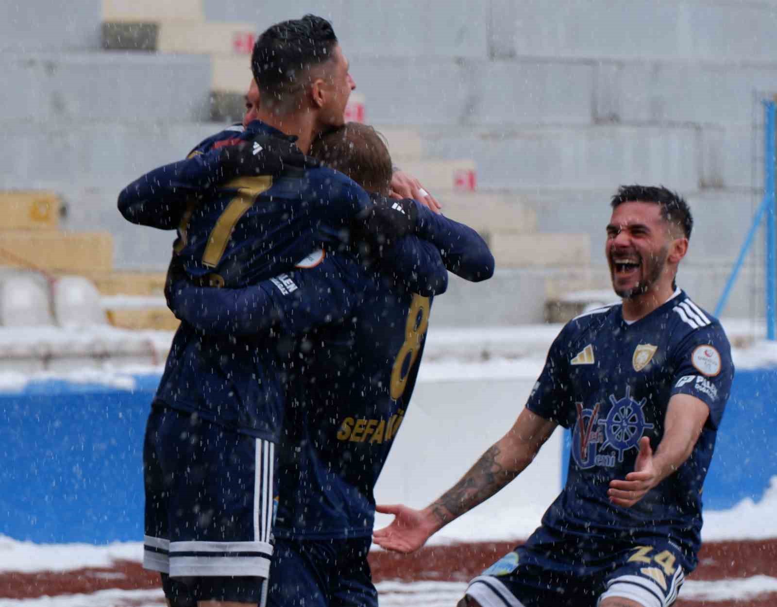 Trendyol 1. Lig: Erzurumspor FK: 4 - Sarıyer: 0
