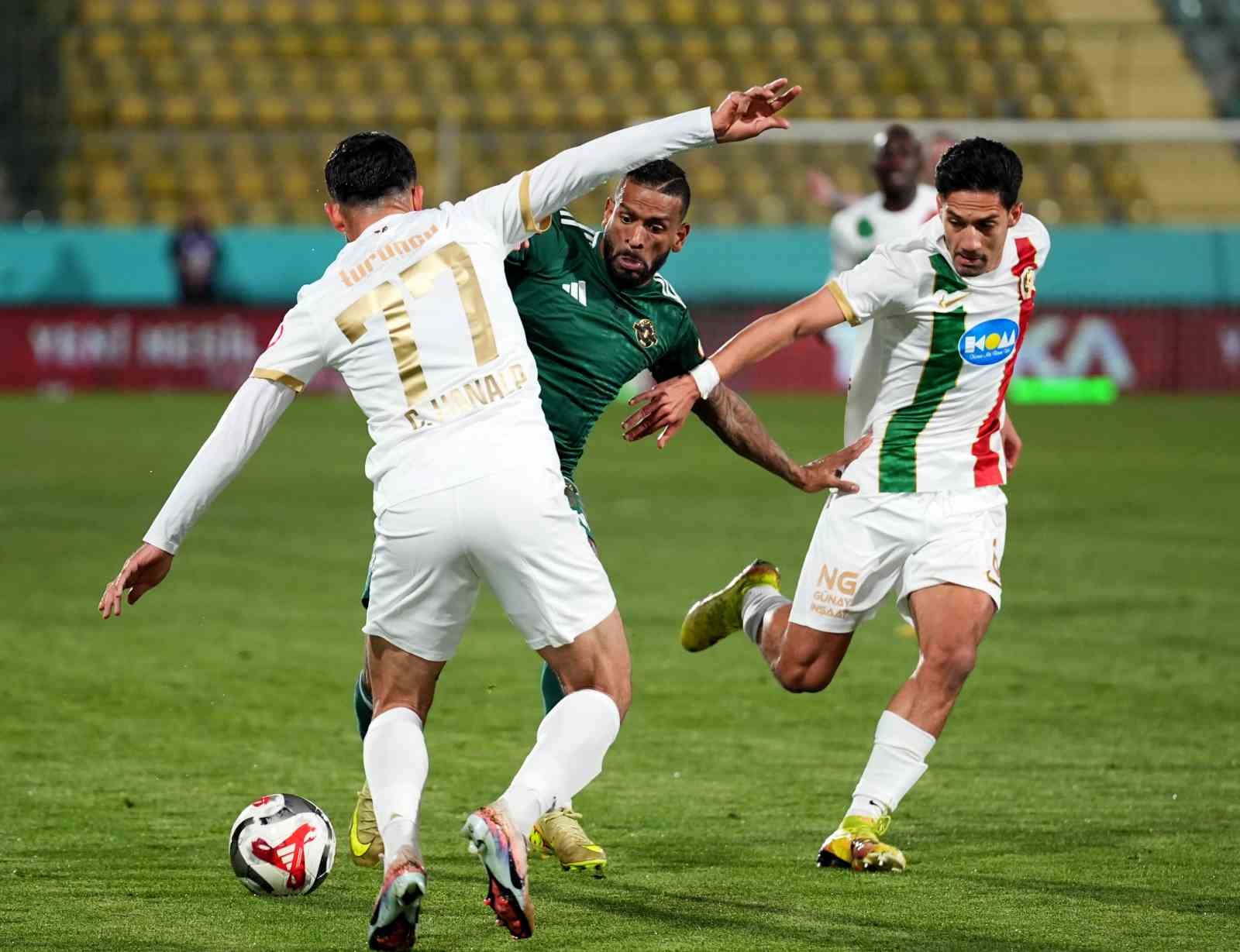 Trendyol 1. Lig: Esenler Erokspor: 1 - Amed Sportif Faaliyetler: 1
