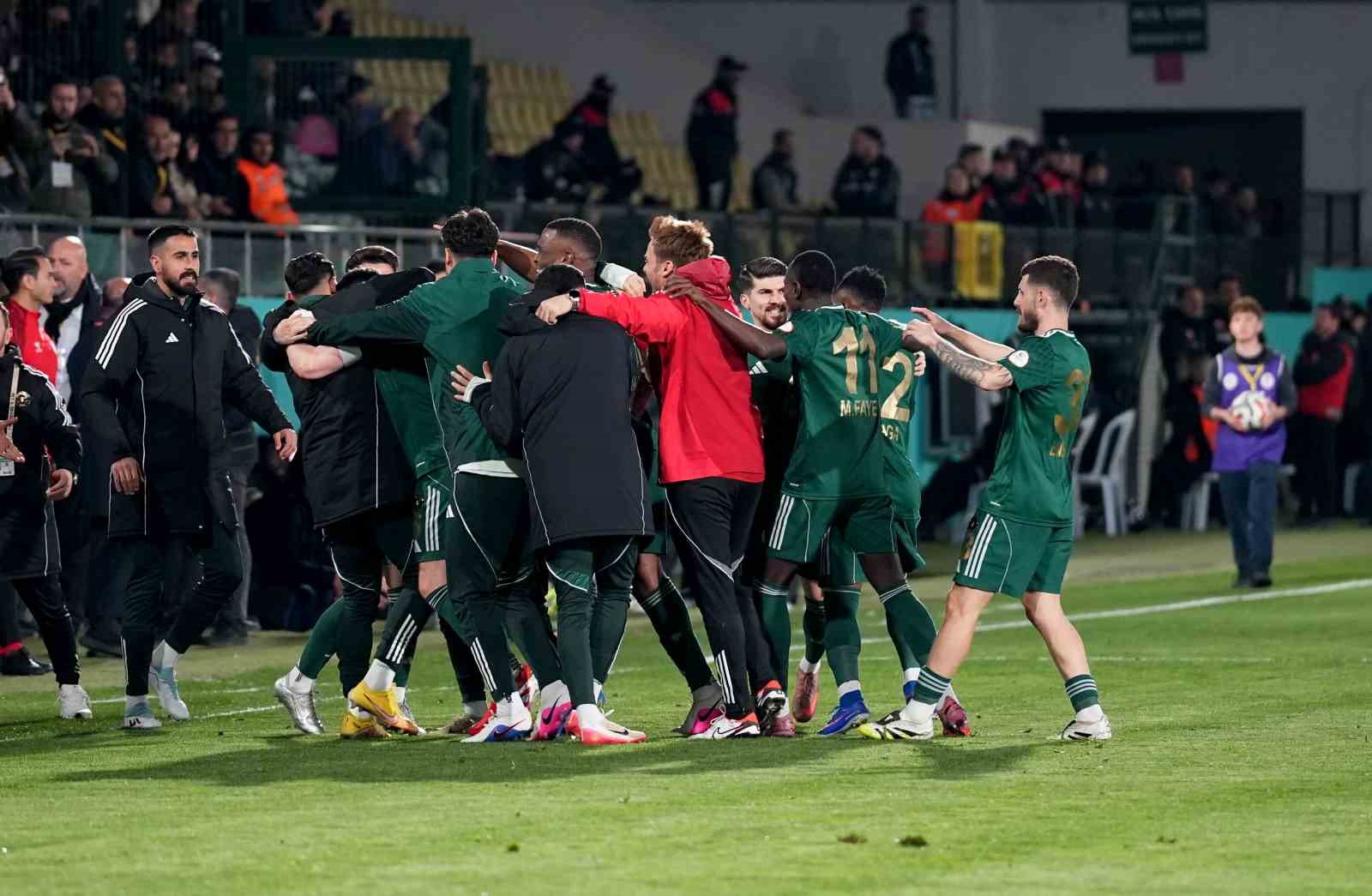 Trendyol 1. Lig: Esenler Erokspor: 1 - Amed Sportif Faaliyetler: 1
