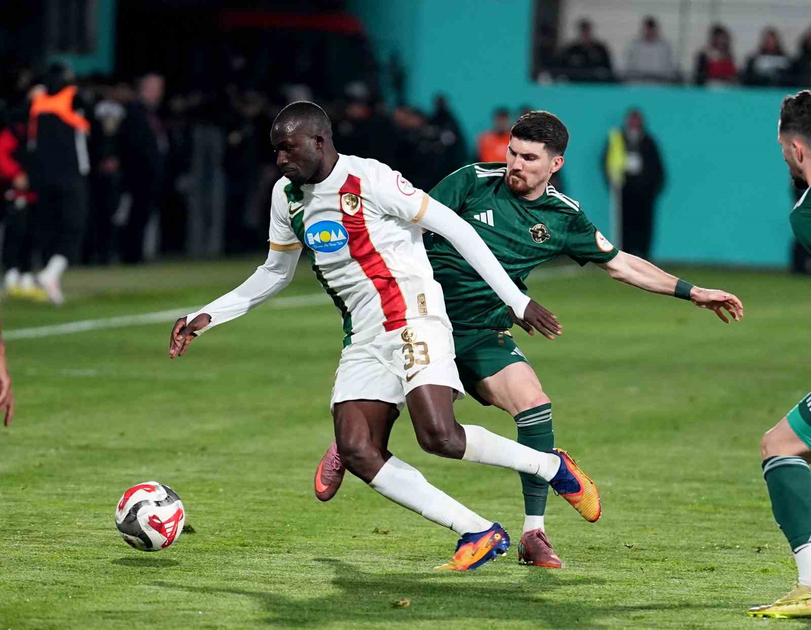 Trendyol 1. Lig: Esenler Erokspor: 1 - Amed Sportif Faaliyetler: 1
