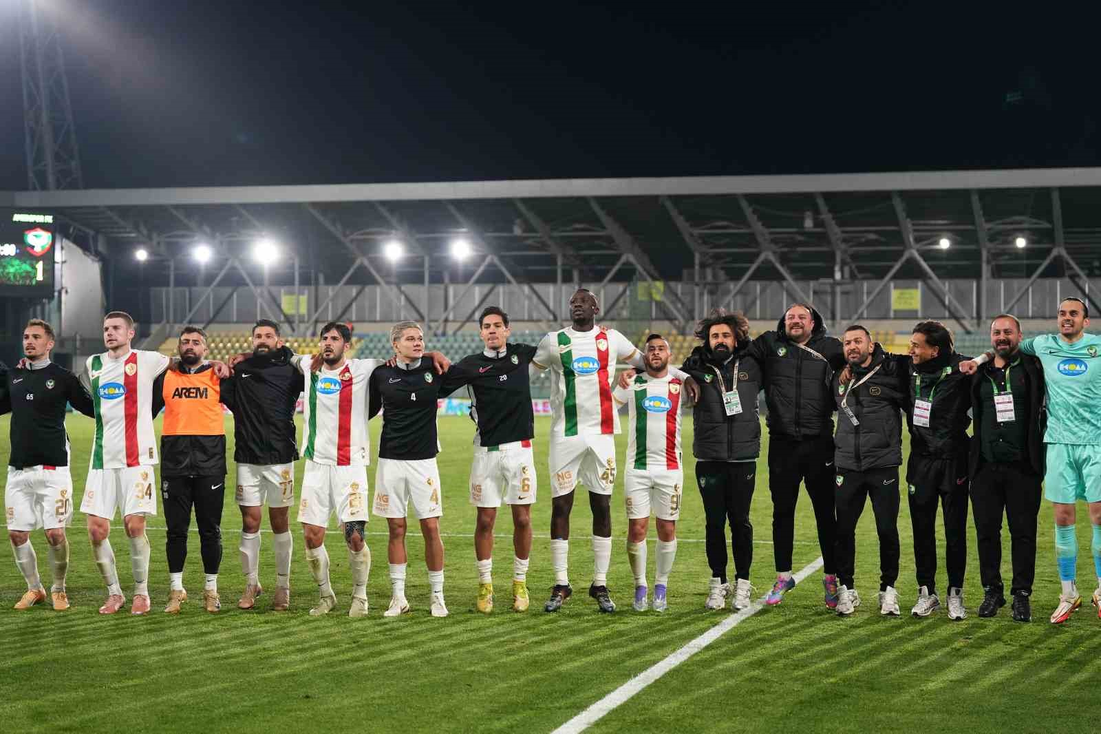 Trendyol 1. Lig: Esenler Erokspor: 1 - Amed Sportif Faaliyetler: 1
