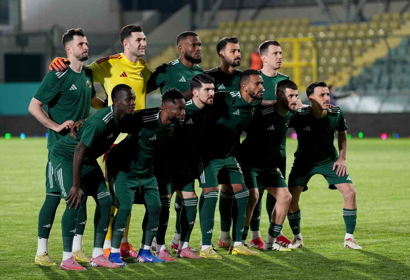 Trendyol 1. Lig: Esenler Erokspor: 1 - Amed Sportif Faaliyetler: 1
