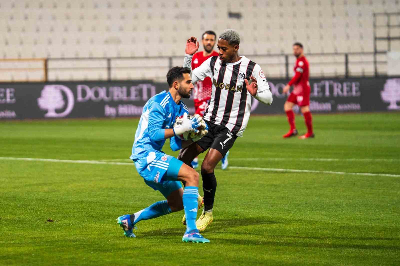 Trendyol 1. Lig: Manisa FK: 3 - Sarıyer: 0
