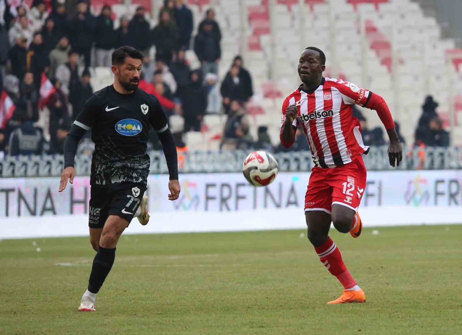 Trendyol 1. Lig: Özbelsan Sivasspor: 1 - Amed Sportif Faaliyetler: 1

