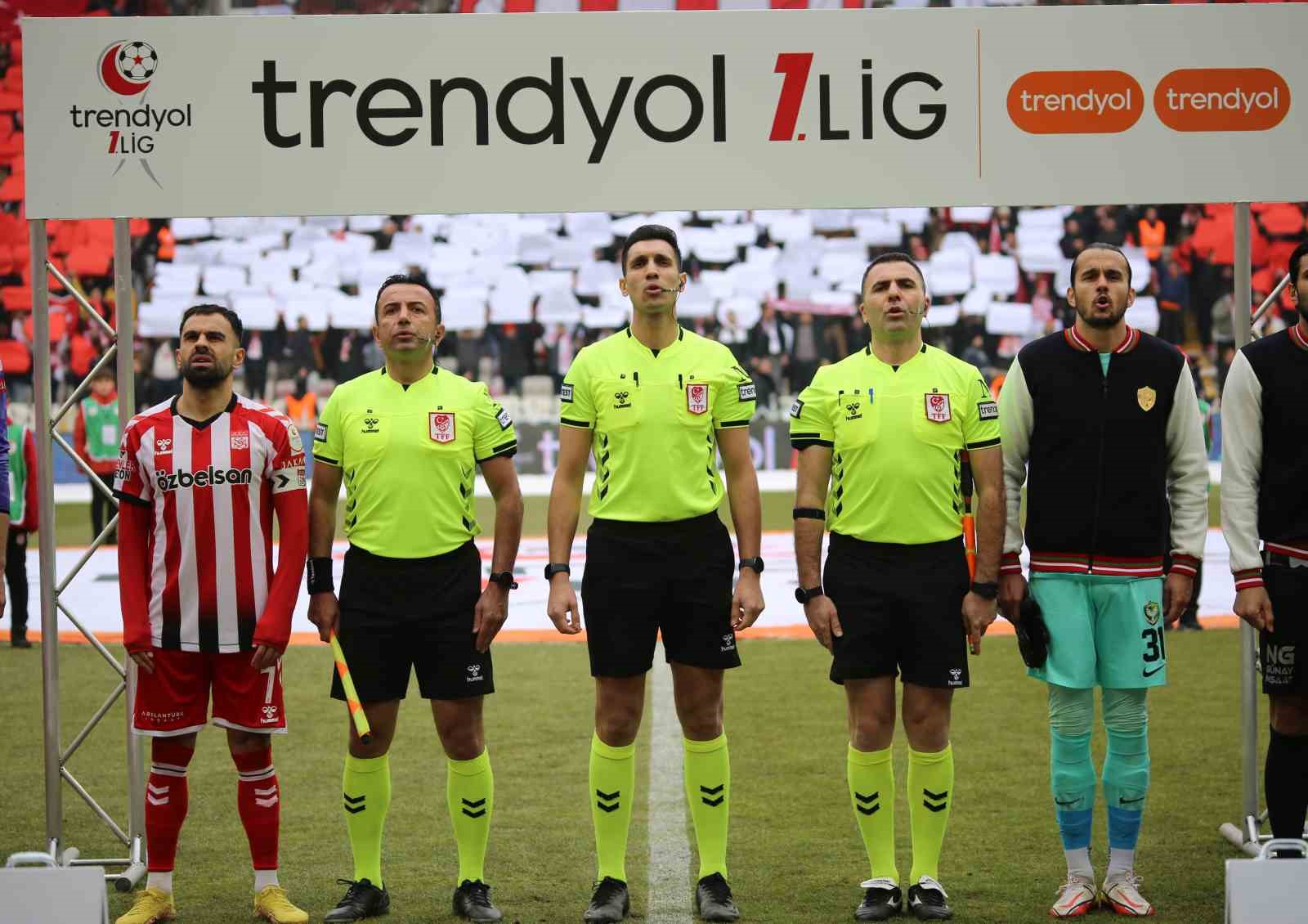 Trendyol 1. Lig: Özbelsan Sivasspor: 1 - Amed Sportif Faaliyetler: 1
