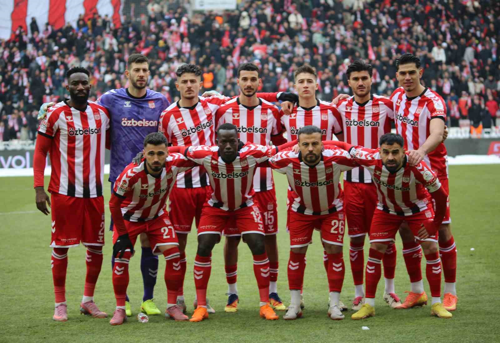 Trendyol 1. Lig: Özbelsan Sivasspor: 1 - Amed Sportif Faaliyetler: 1
