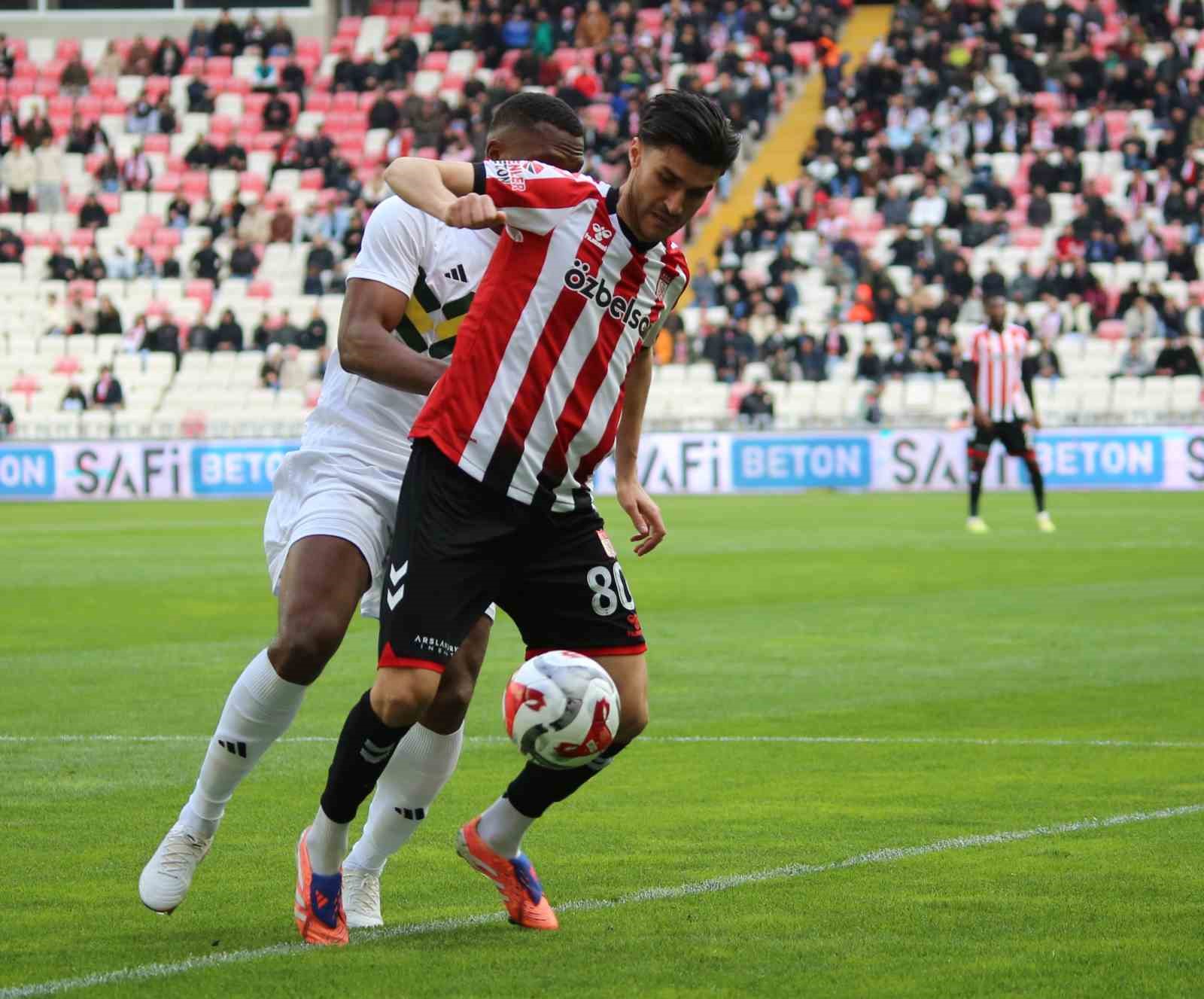 Trendyol 1. Lig: Özbelsan Sivasspor: 1 - Esenler Erokspor: 3
