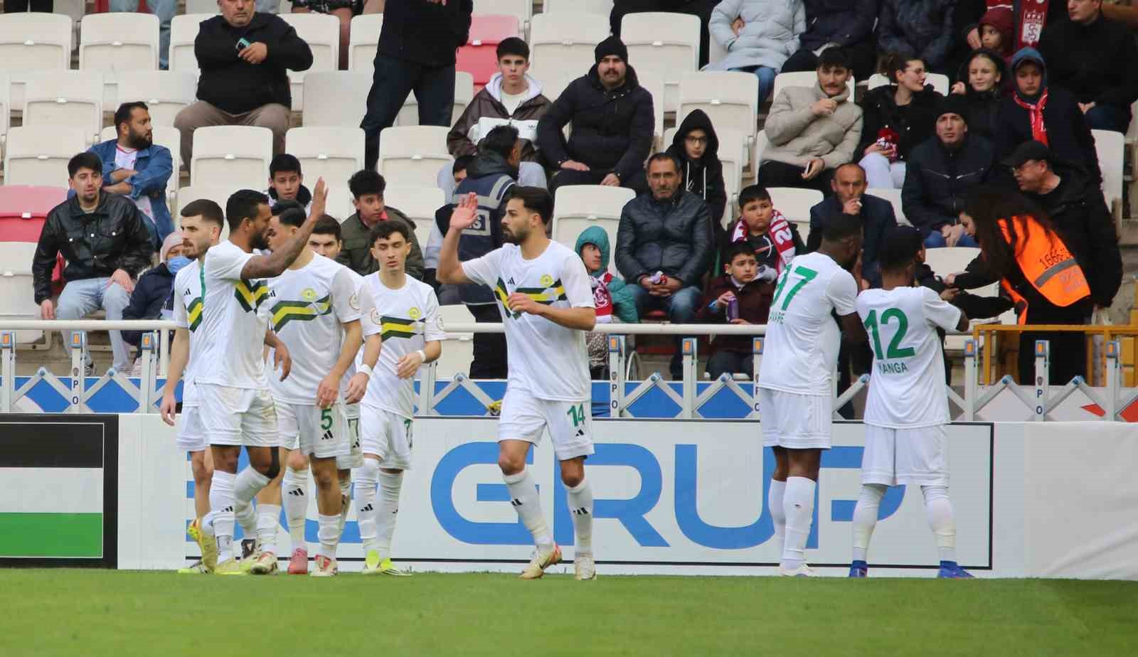 Trendyol 1. Lig: Özbelsan Sivasspor: 1 - Esenler Erokspor: 3
