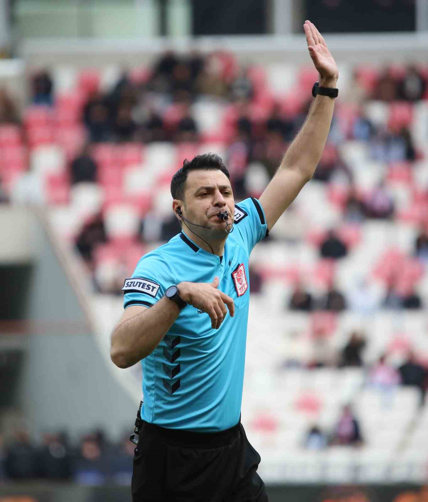 Trendyol 1. Lig: Özbelsan Sivasspor: 1 - Esenler Erokspor: 3
