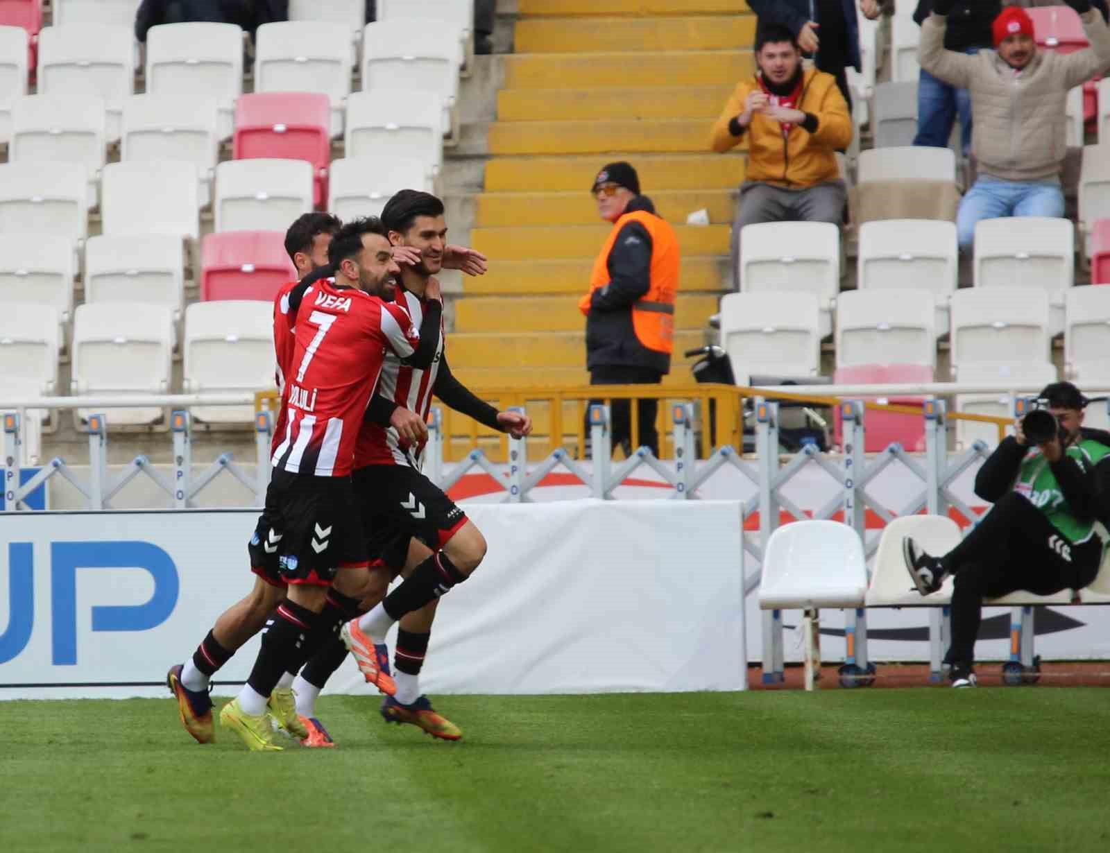 Trendyol 1. Lig: Özbelsan Sivasspor: 1 - İstanbulspor: 3
