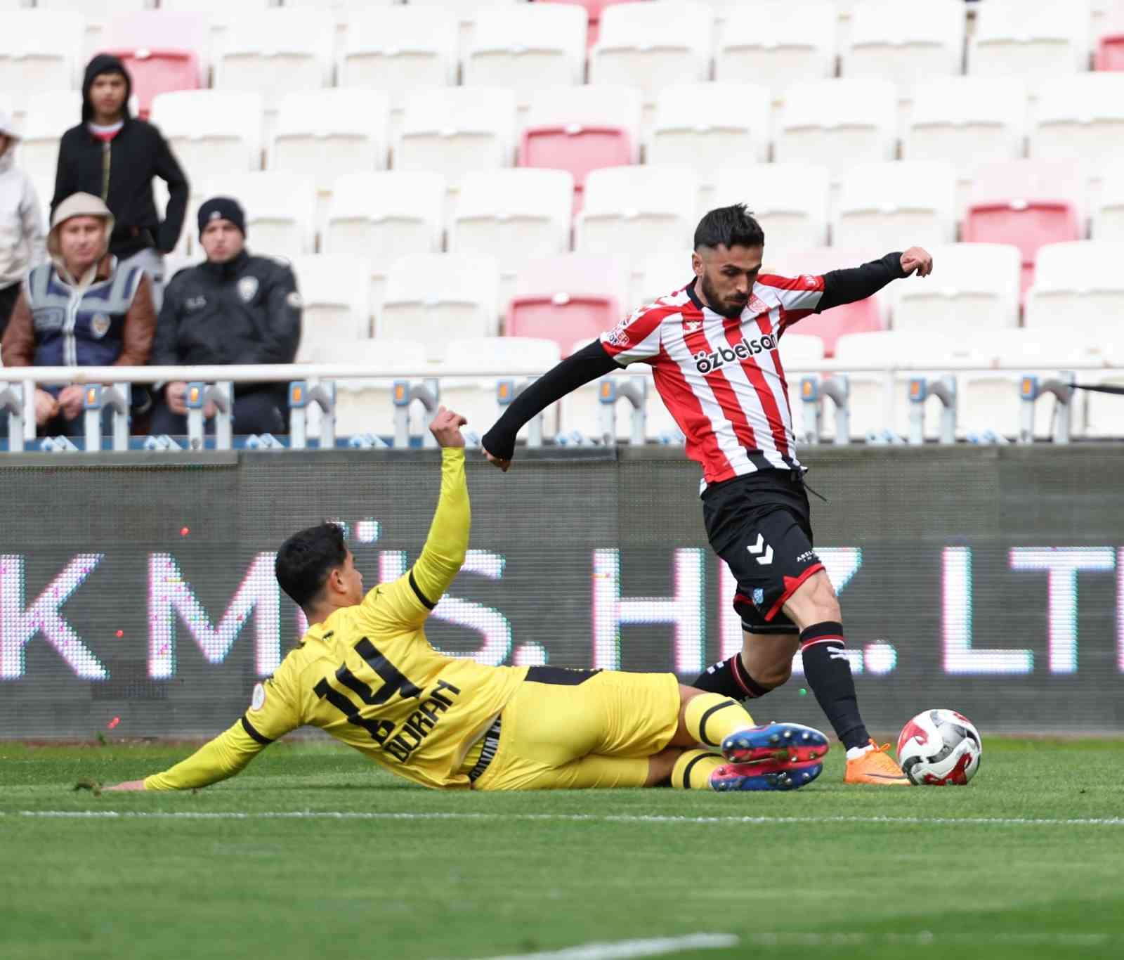 Trendyol 1. Lig: Özbelsan Sivasspor: 1 - İstanbulspor: 3
