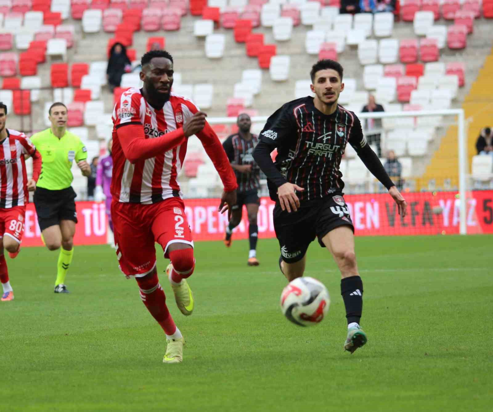 Trendyol 1. Lig: Özbelsan Sivasspor: 3 - Vanspor FK: 3
