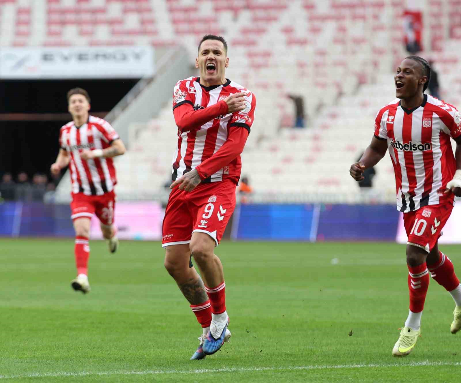 Trendyol 1. Lig: Özbelsan Sivasspor: 3 - Vanspor FK: 3
