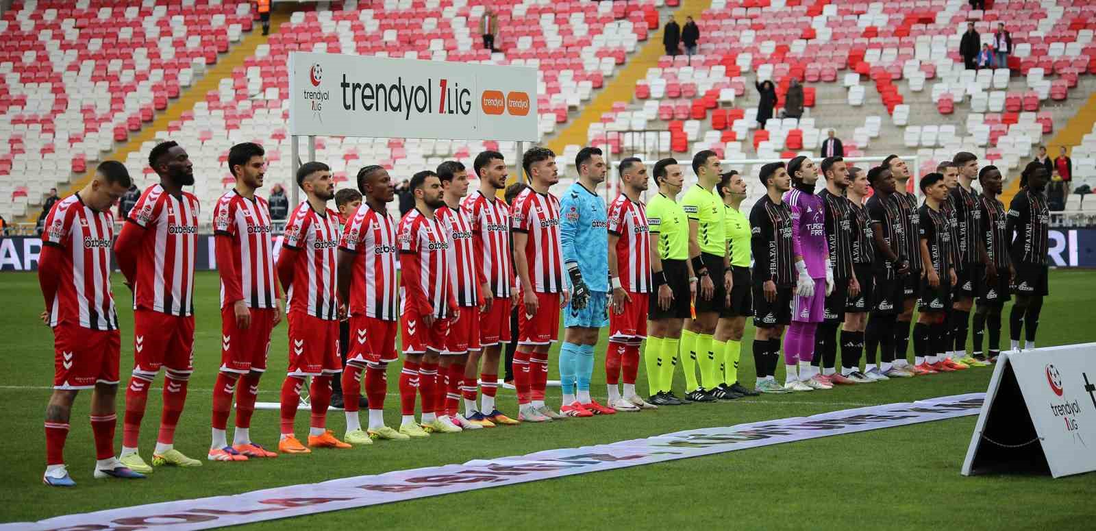 Trendyol 1. Lig: Özbelsan Sivasspor: 3 - Vanspor FK: 3
