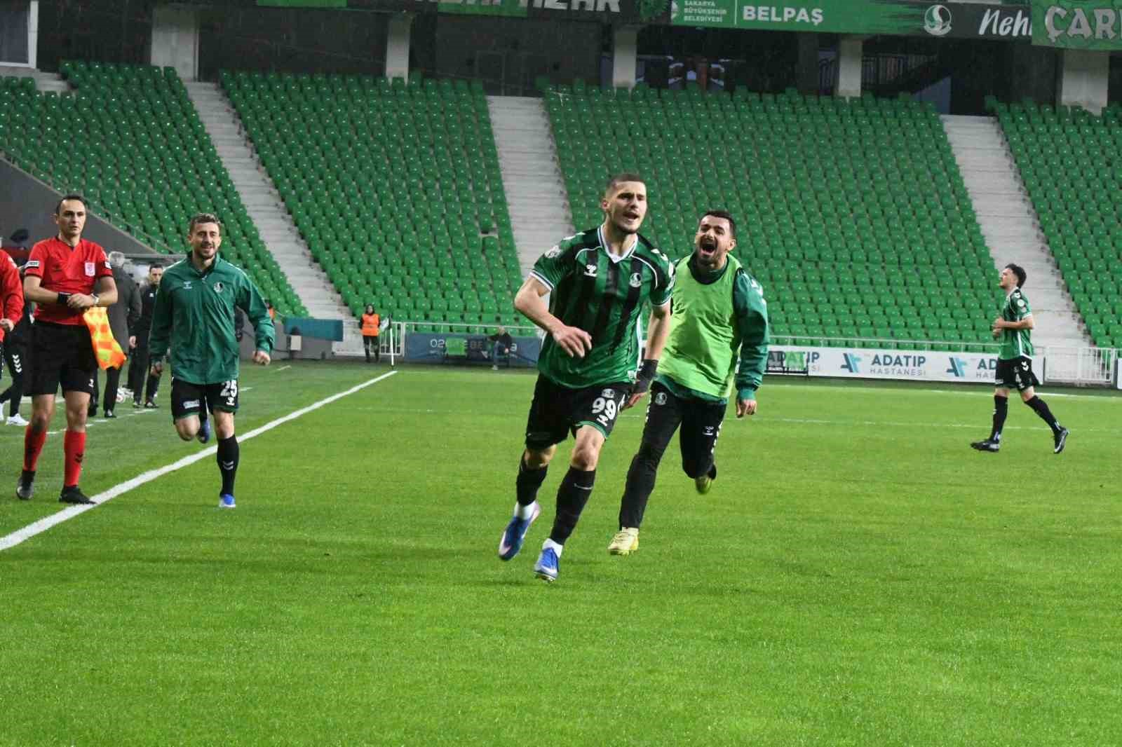 Trendyol 1. Lig: Sakaryaspor: 2 - İstanbulspor: 2
