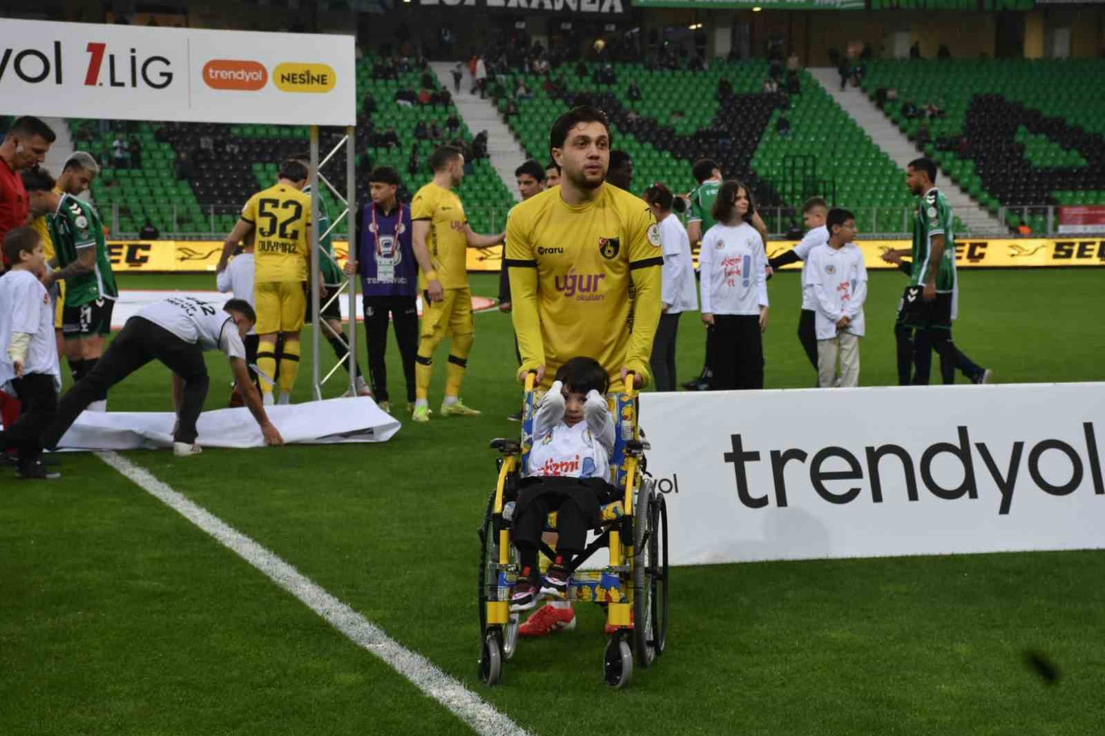 Trendyol 1. Lig: Sakaryaspor: 2 - İstanbulspor: 2
