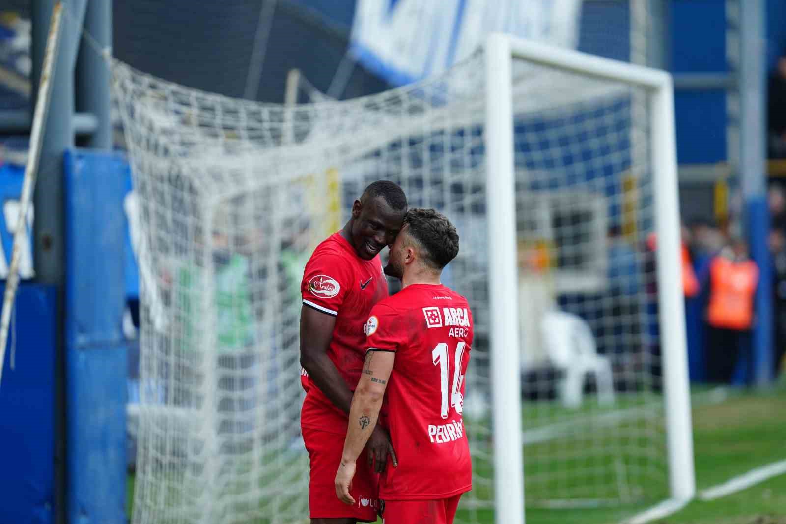 Trendyol 1. Lig: Sarıyer: 1 - Çorum FK: 2
