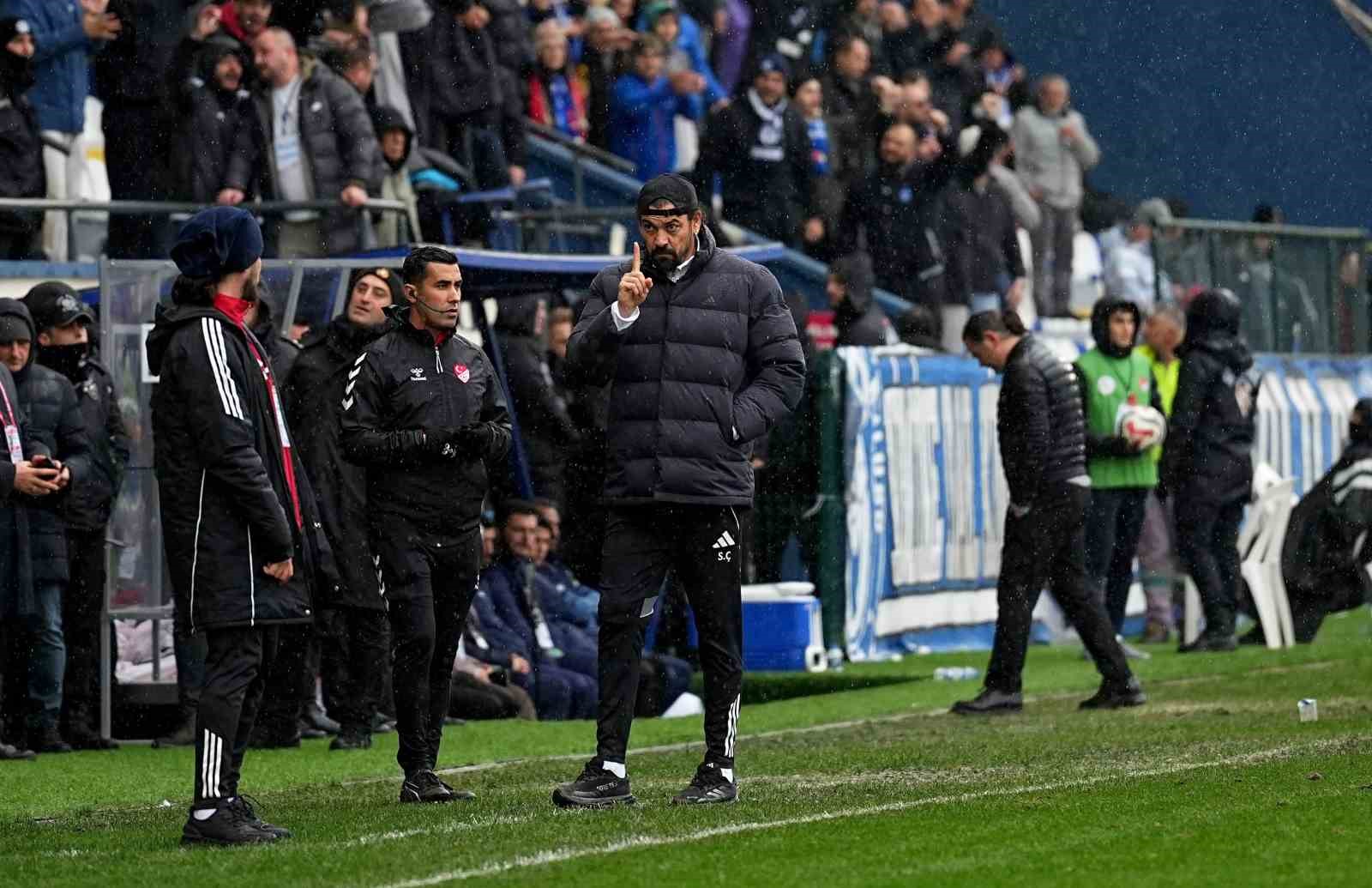 Trendyol 1. Lig: Sarıyer: 1 - Iğdır FK: 0
Trendyol 1. Lig: Sarıyer: 1 - Iğdır FK: 0