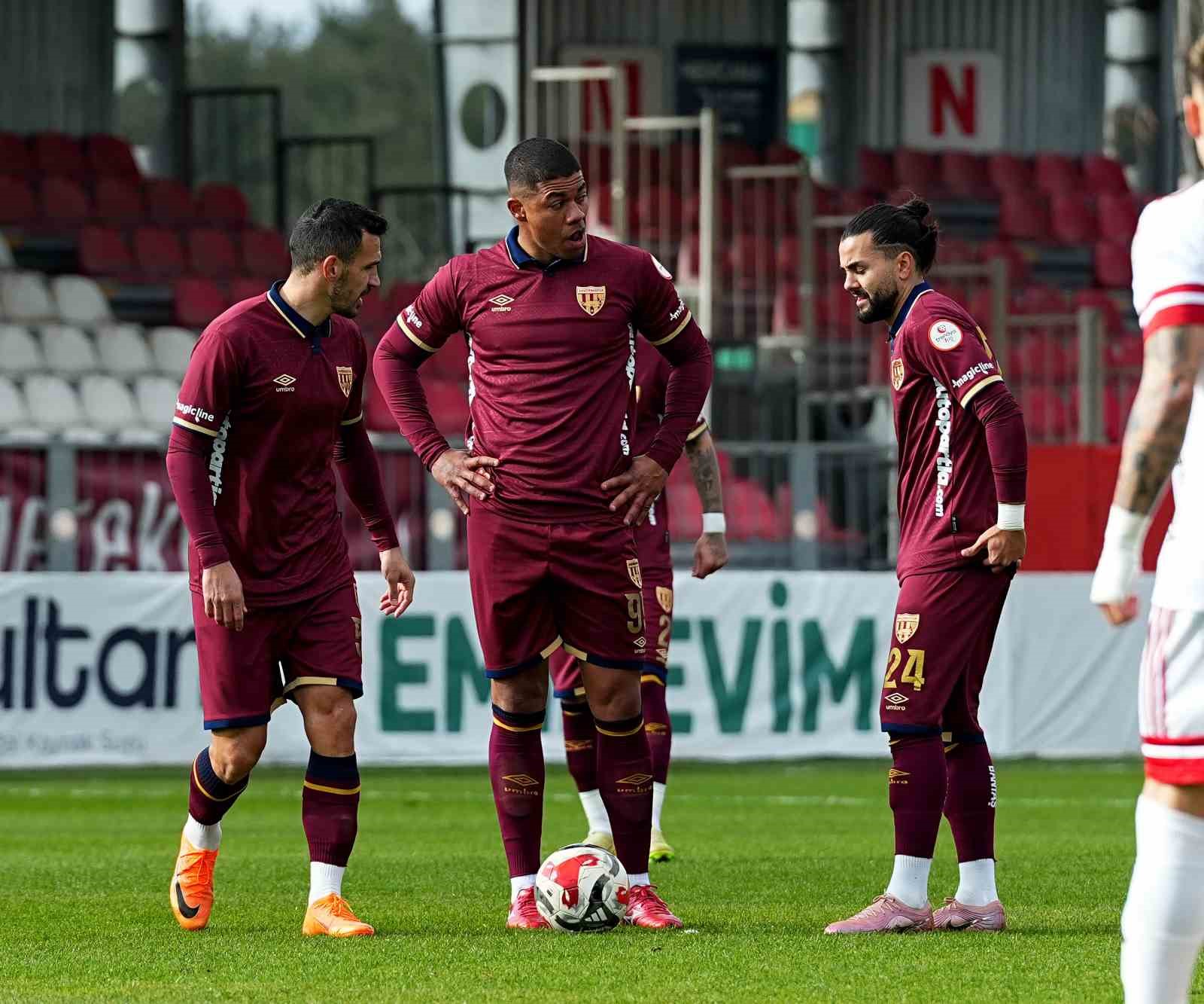 Trendyol 1. Lig: Ümraniyespor: 1 - Bandırmaspor: 2
