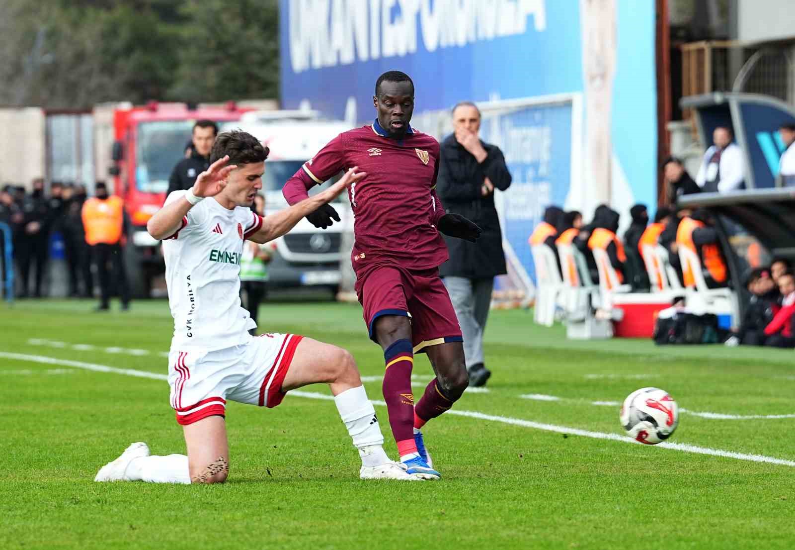 Trendyol 1. Lig: Ümraniyespor: 1 - Bandırmaspor: 2
