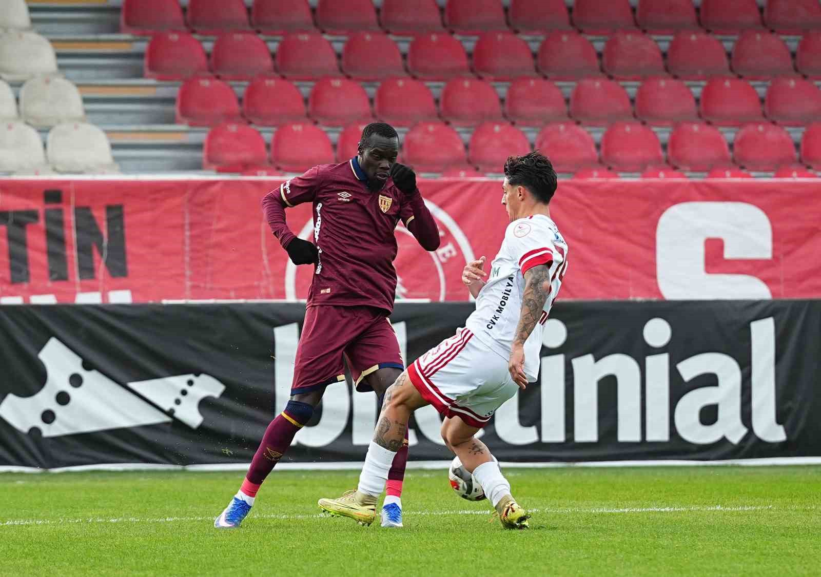 Trendyol 1. Lig: Ümraniyespor: 1 - Bandırmaspor: 2
