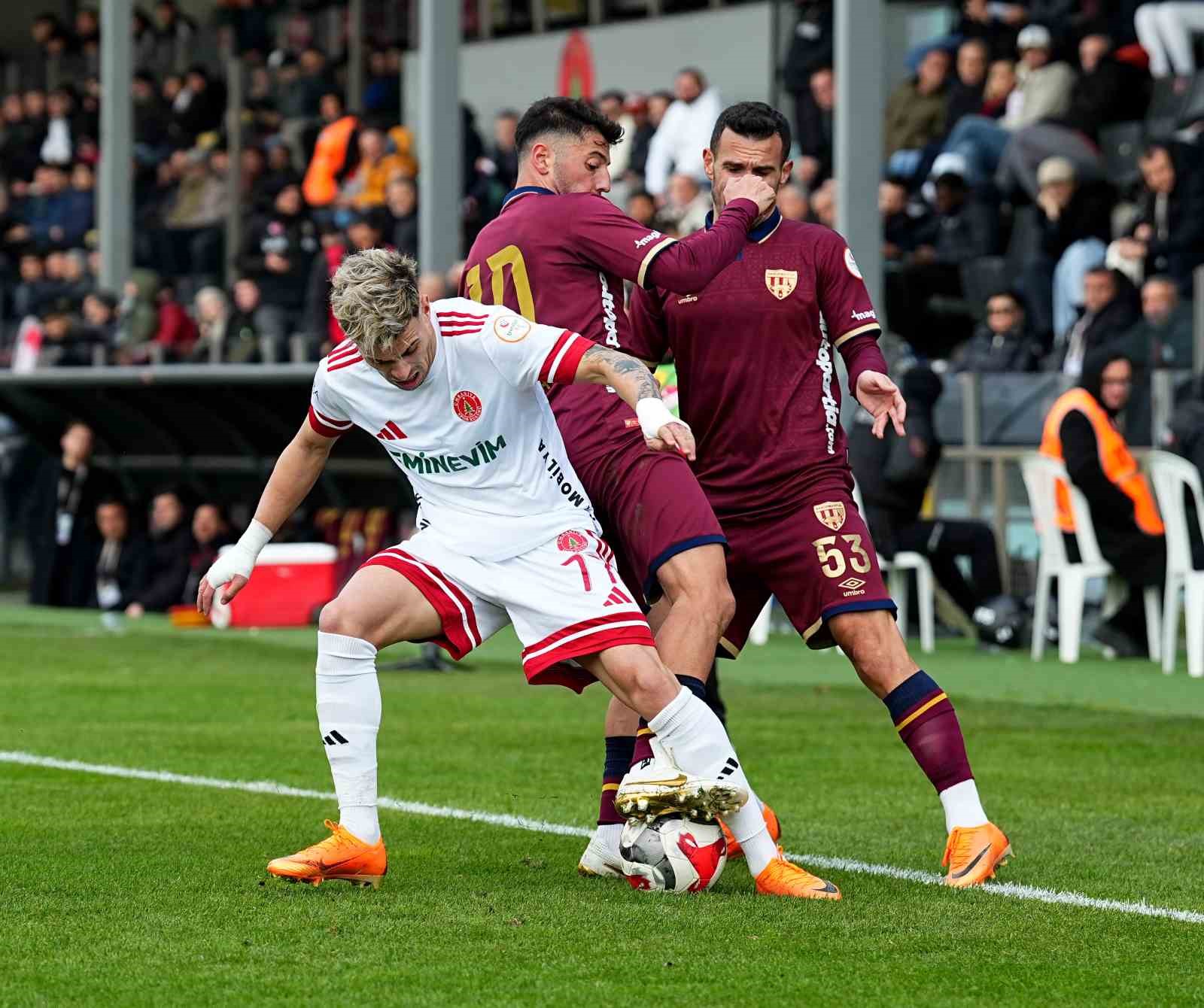 Trendyol 1. Lig: Ümraniyespor: 1 - Bandırmaspor: 2
