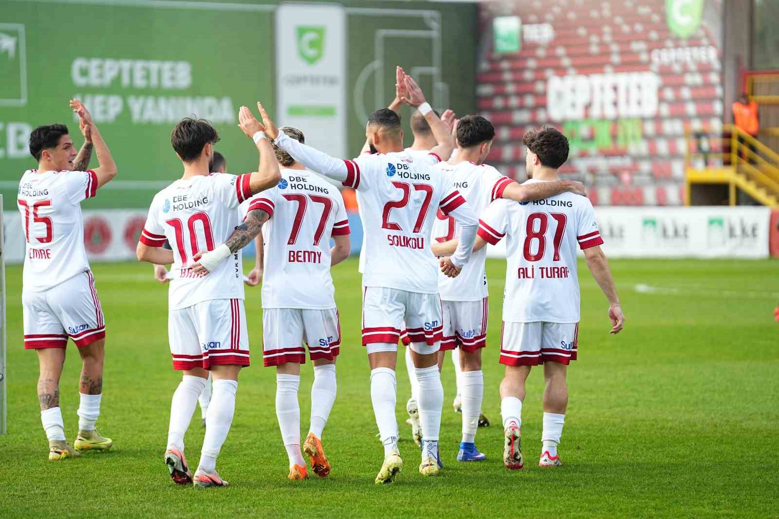 Trendyol 1. Lig: Ümraniyespor: 1 - Bandırmaspor: 2
