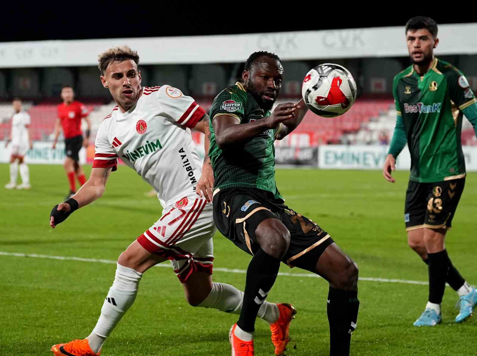 Trendyol 1. Lig: Ümraniyespor: 2 - Sakaryaspor: 0
