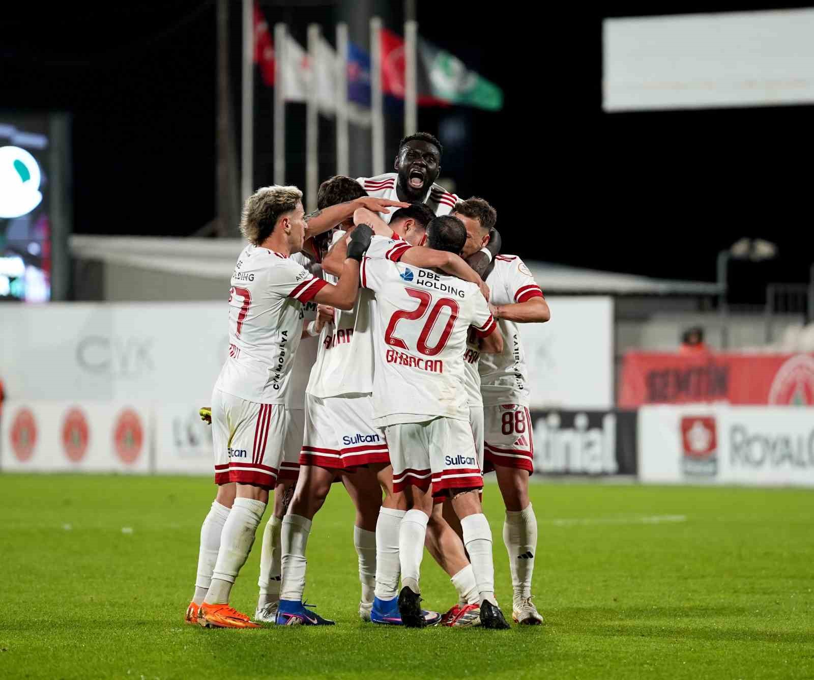 Trendyol 1. Lig: Ümraniyespor: 2 - Sakaryaspor: 0
