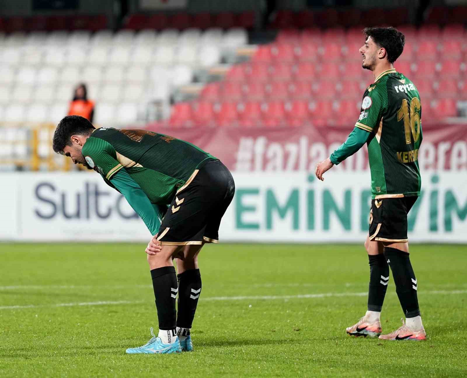 Trendyol 1. Lig: Ümraniyespor: 2 - Sakaryaspor: 0
