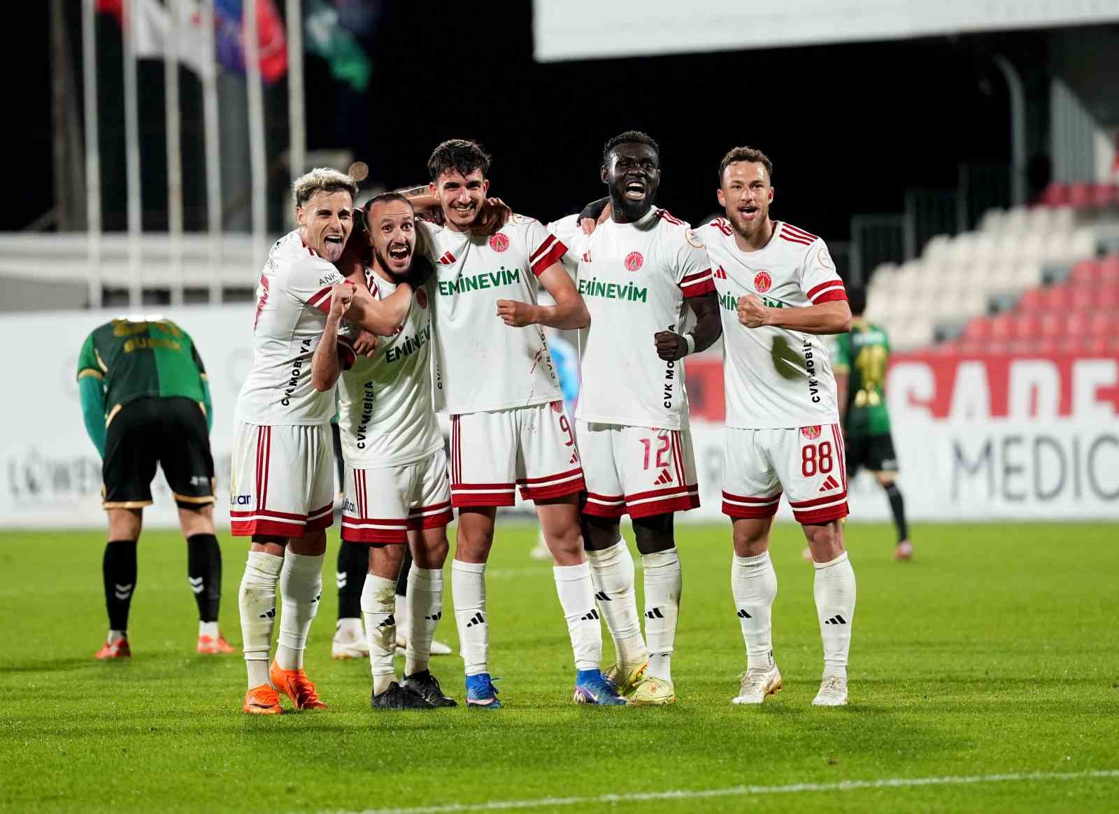 Trendyol 1. Lig: Ümraniyespor: 2 - Sakaryaspor: 0
