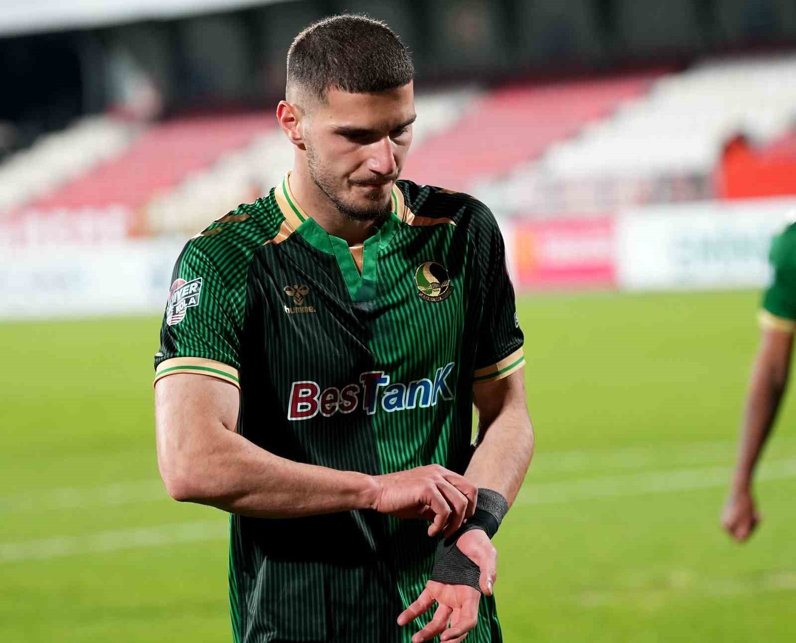 Trendyol 1. Lig: Ümraniyespor: 2 - Sakaryaspor: 0
