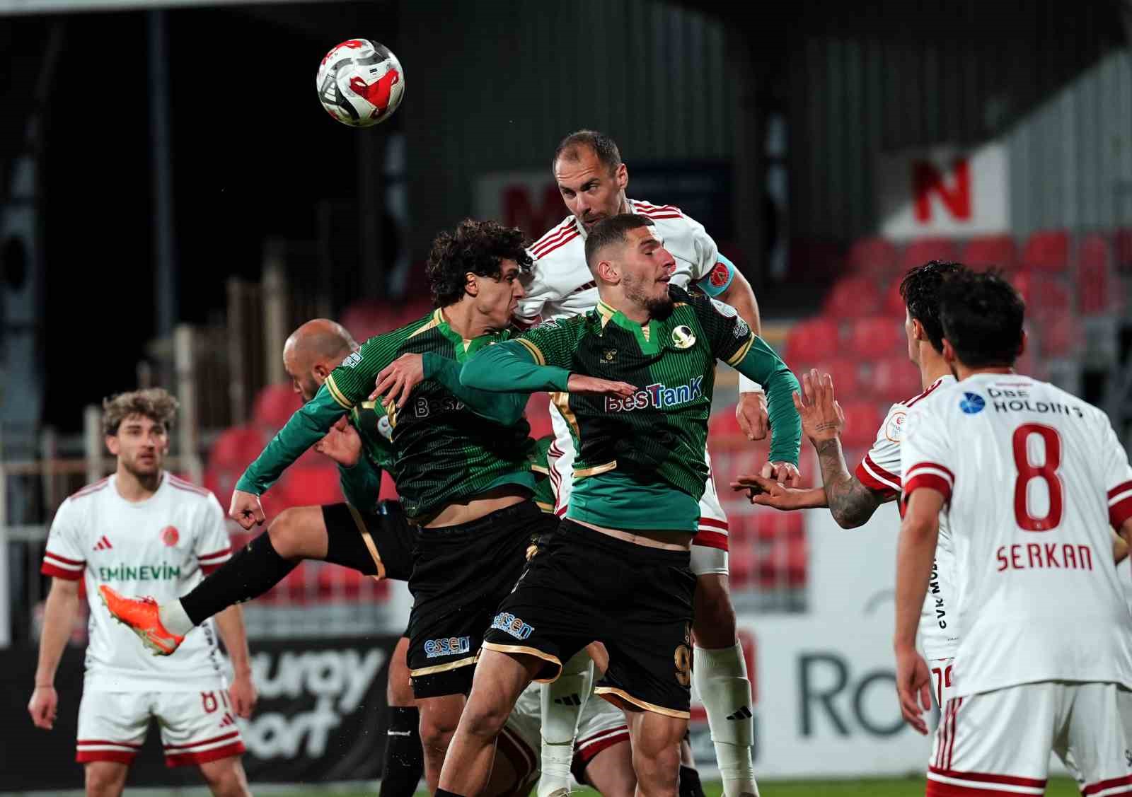 Trendyol 1. Lig: Ümraniyespor: 2 - Sakaryaspor: 0
