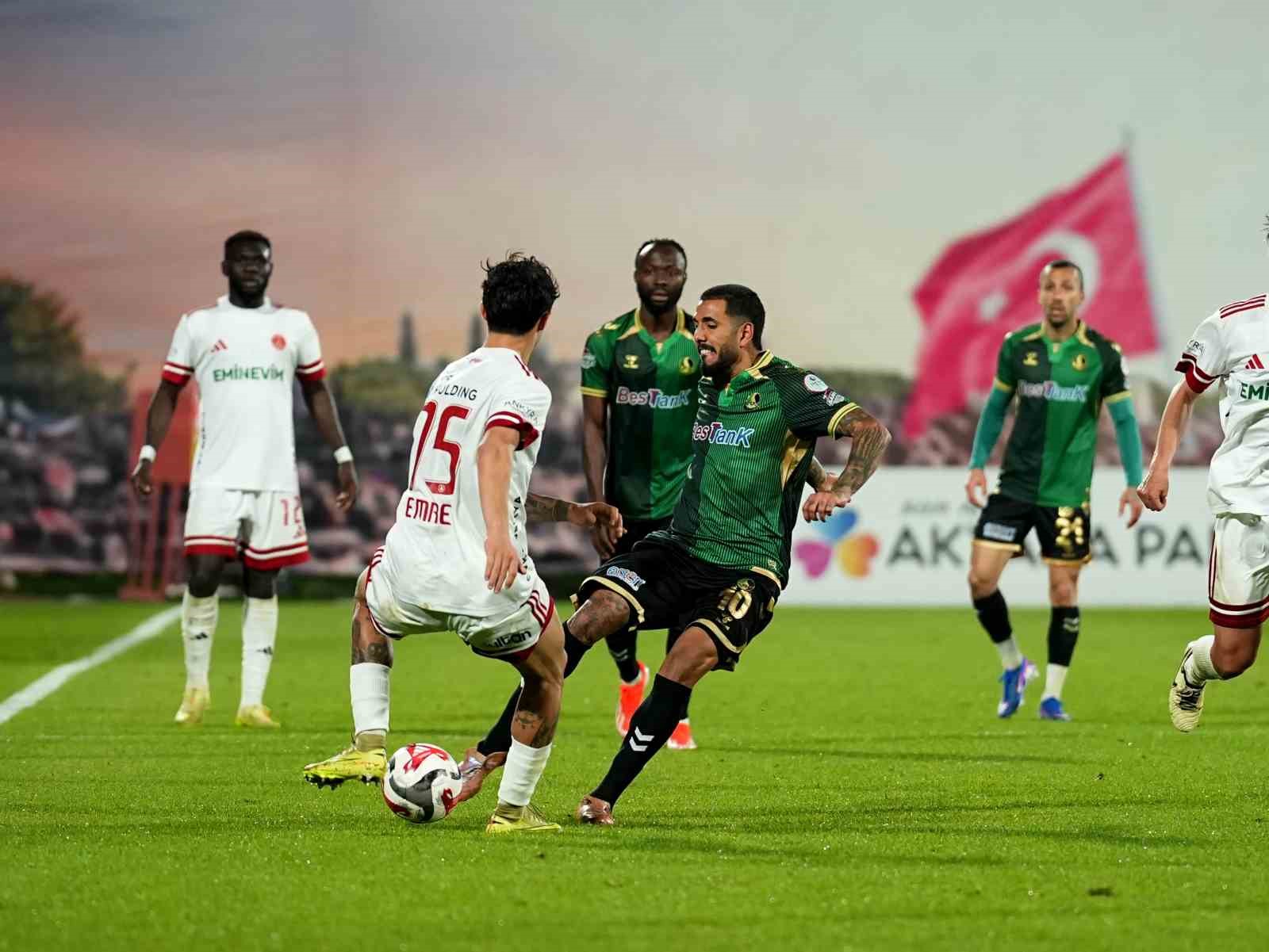 Trendyol 1. Lig: Ümraniyespor: 2 - Sakaryaspor: 0
