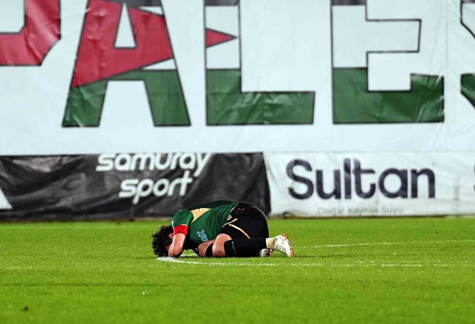 Trendyol 1. Lig: Ümraniyespor: 2 - Sakaryaspor: 0
