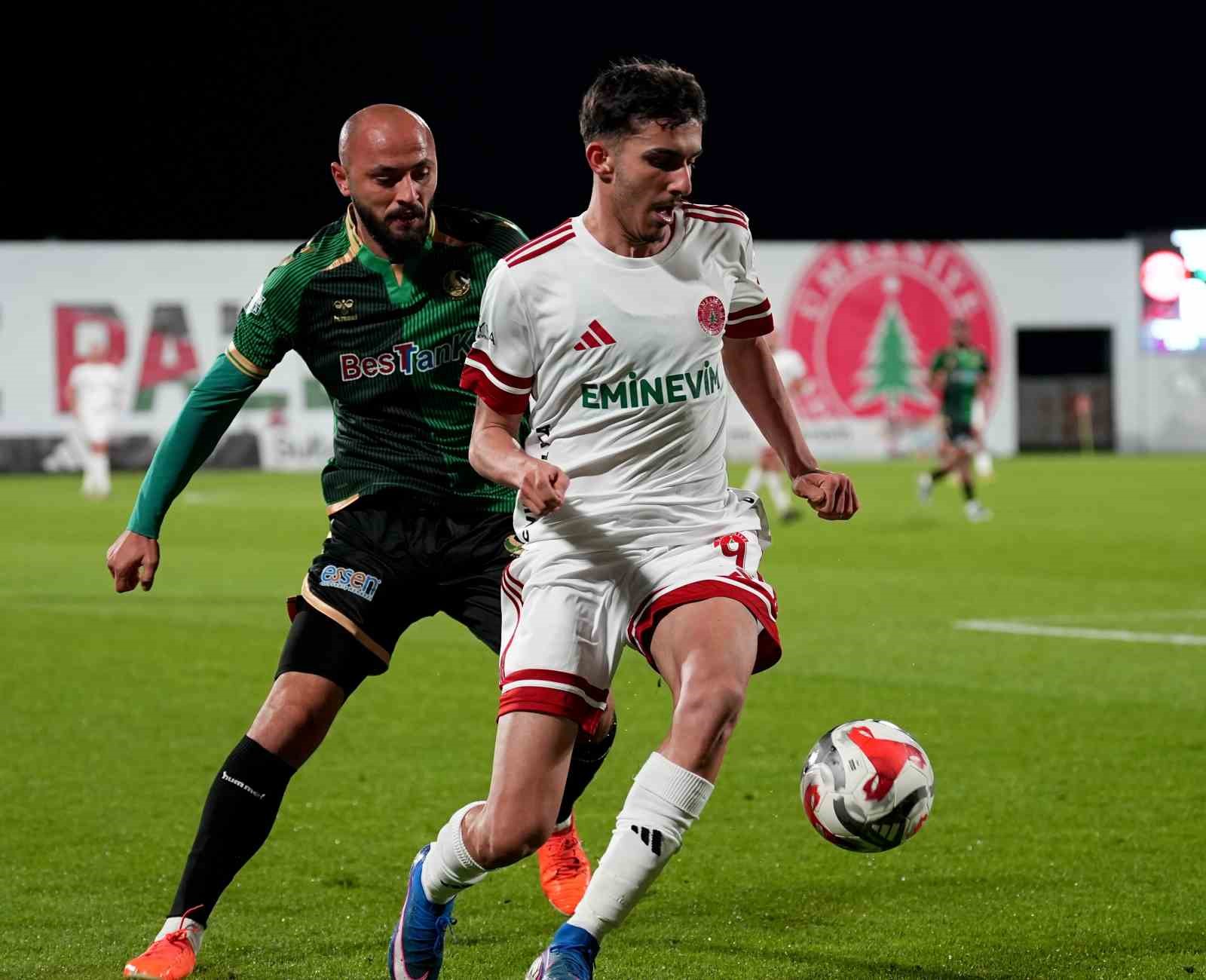 Trendyol 1. Lig: Ümraniyespor: 2 - Sakaryaspor: 0
