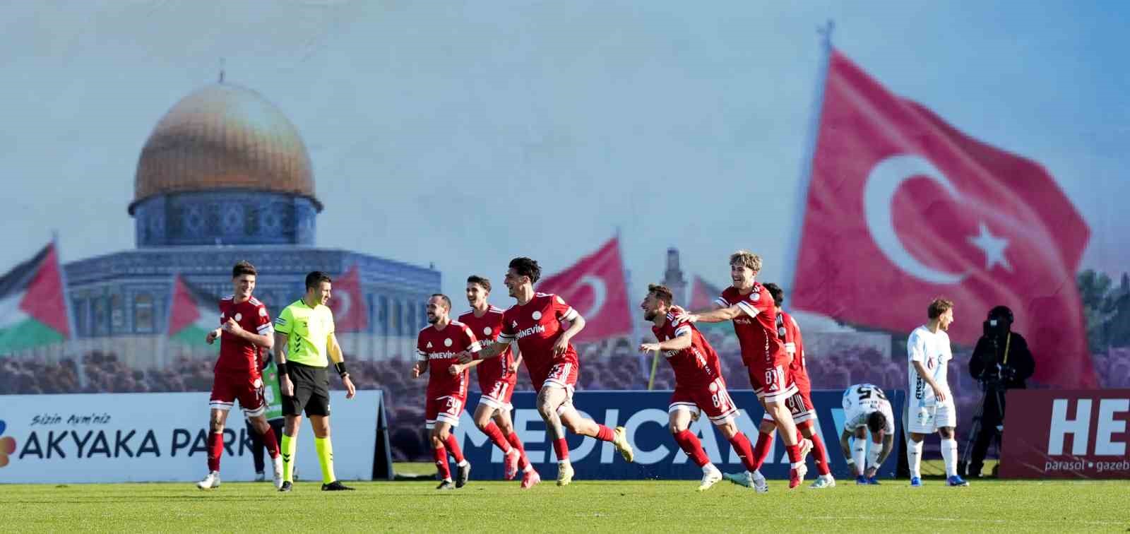 Trendyol 1. Lig: Ümraniyespor: 3 - Erzurumspor FK: 1
