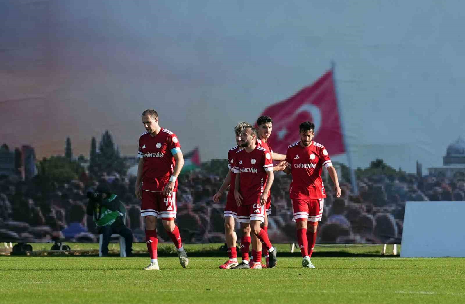 Trendyol 1. Lig: Ümraniyespor: 3 - Erzurumspor FK: 1
