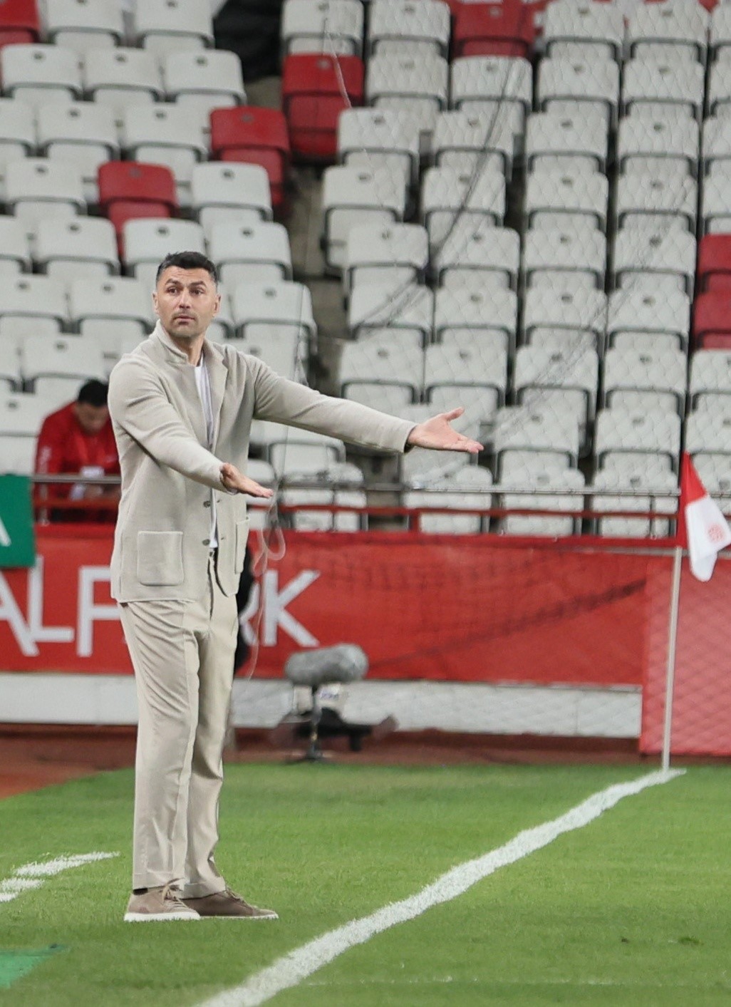 Trendyol Süper Lig: Antalyaspor: 0 - Gaziantep FK: 0 (İlk yarı)
