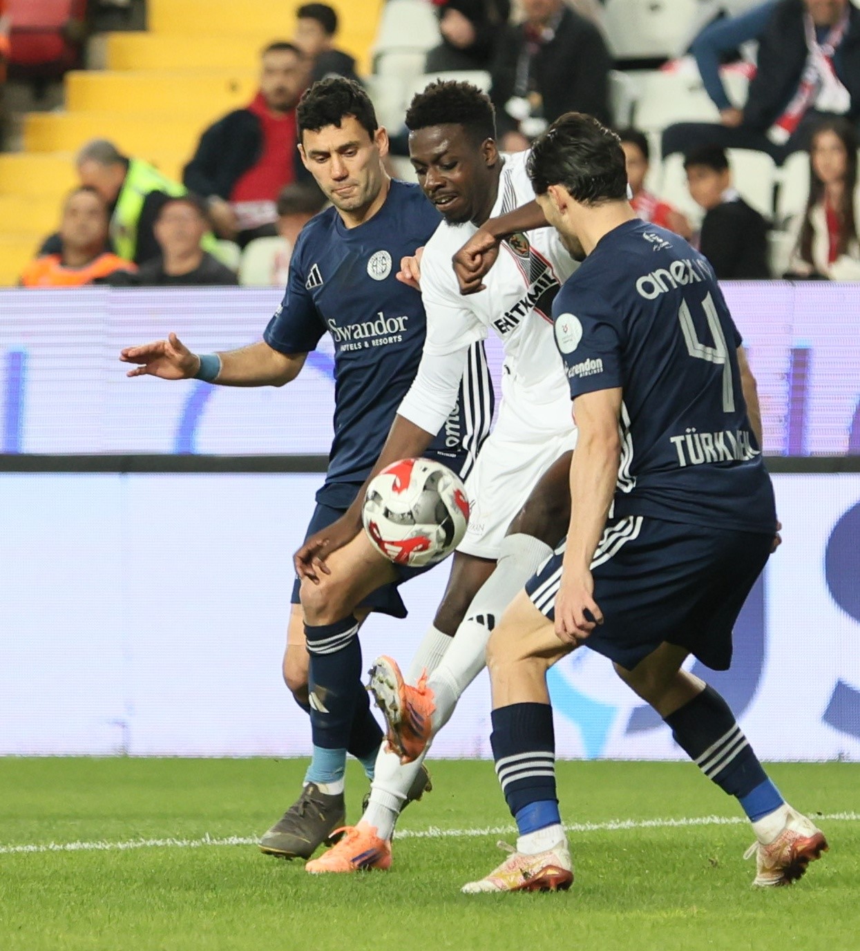 Trendyol Süper Lig: Antalyaspor: 1 - Gaziantep FK: 4 (Maç sonucu)
