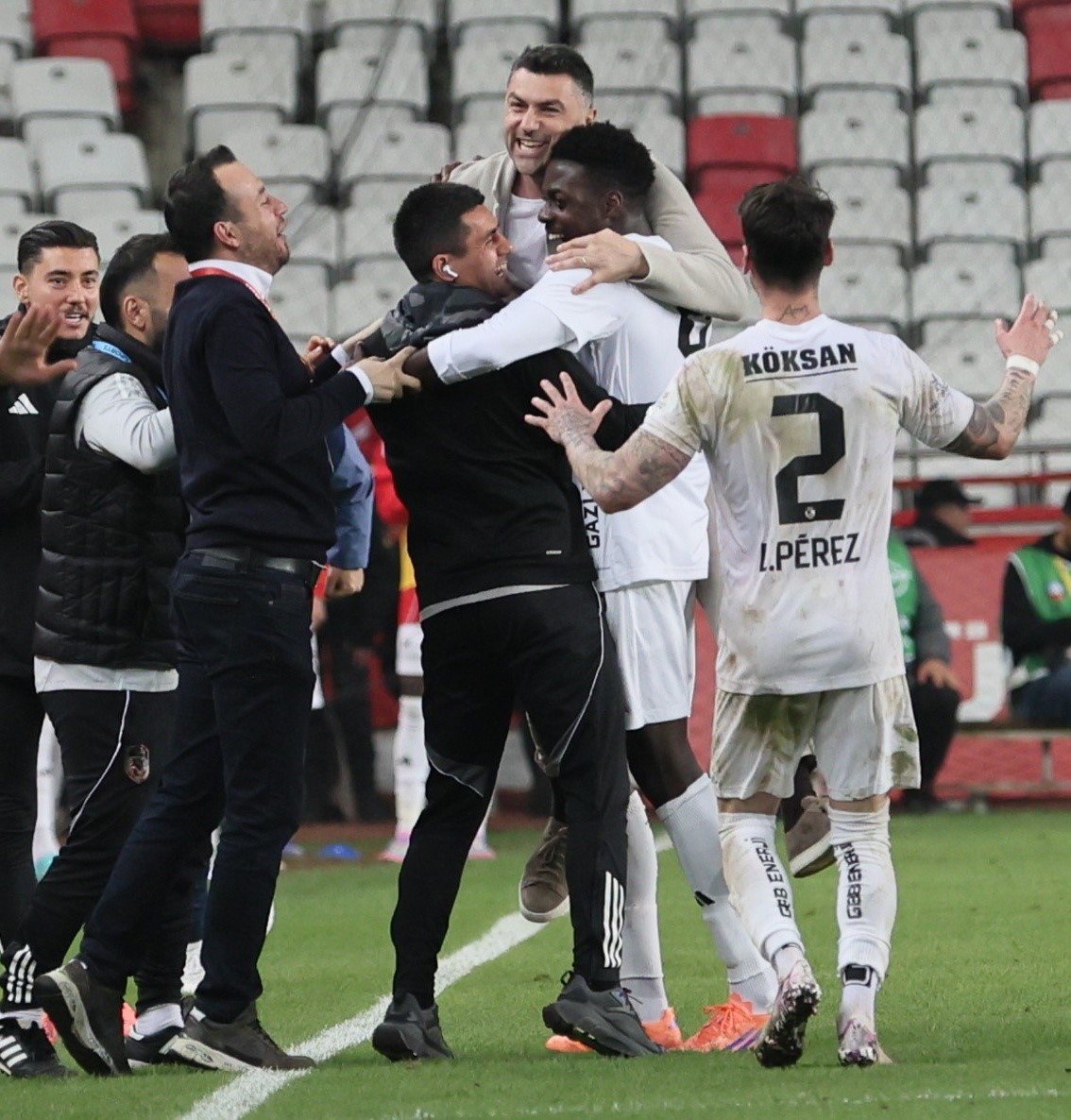 Trendyol Süper Lig: Antalyaspor: 1 - Gaziantep FK: 4 (Maç sonucu)
