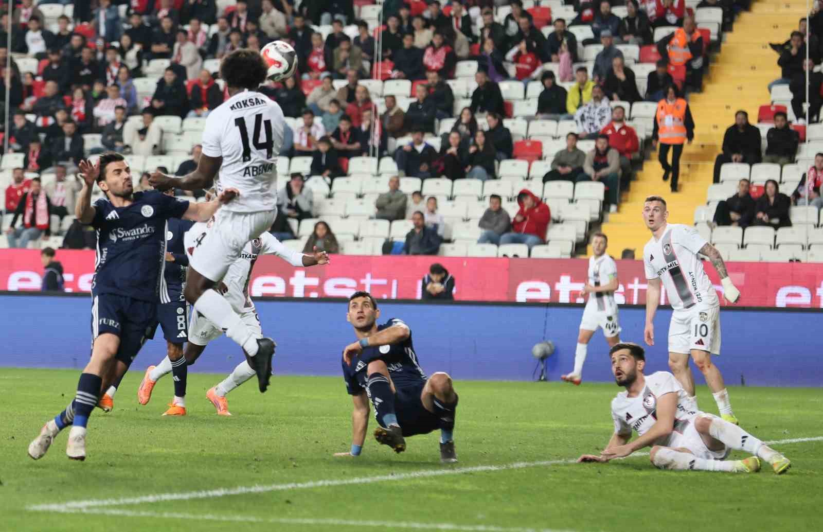 Trendyol Süper Lig: Antalyaspor: 1 - Gaziantep FK: 4 (Maç sonucu)
