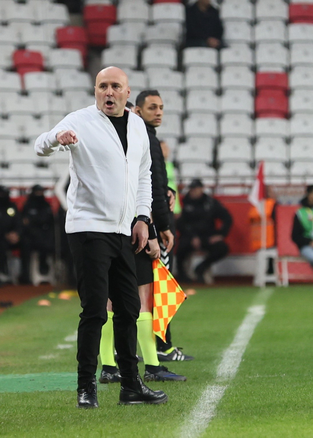 Trendyol Süper Lig: Antalyaspor: 1 - Gençlerbirliği: 1 (İlk yarı)
