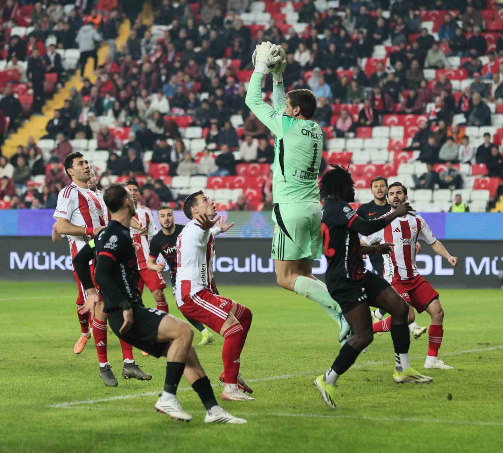 Trendyol Süper Lig: Antalyaspor: 2 - Gençlerbirliği: 1 (Maç sonucu)
