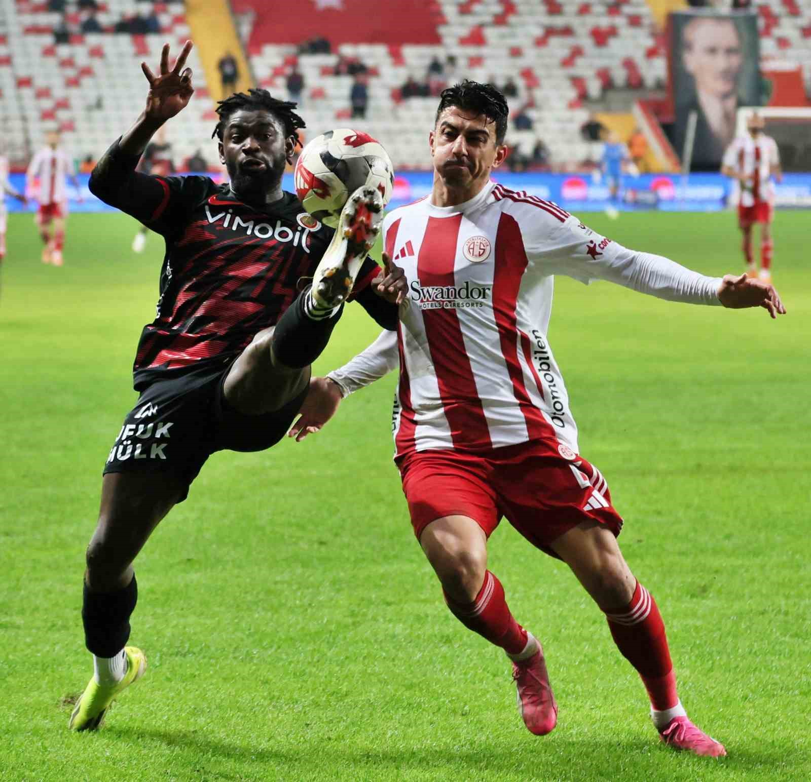 Trendyol Süper Lig: Antalyaspor: 2 - Gençlerbirliği: 1 (Maç sonucu)
