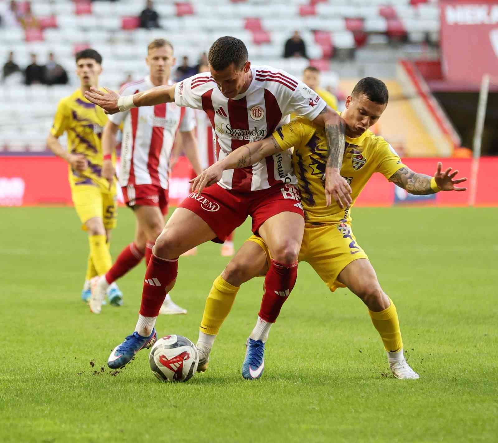 Trendyol Süper Lig: Antalyaspor: 3 - Eyüpspor: 0 (Maç sonucu)
