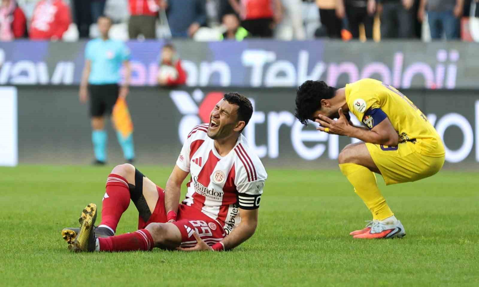 Trendyol Süper Lig: Antalyaspor: 3 - Eyüpspor: 0 (Maç sonucu)
