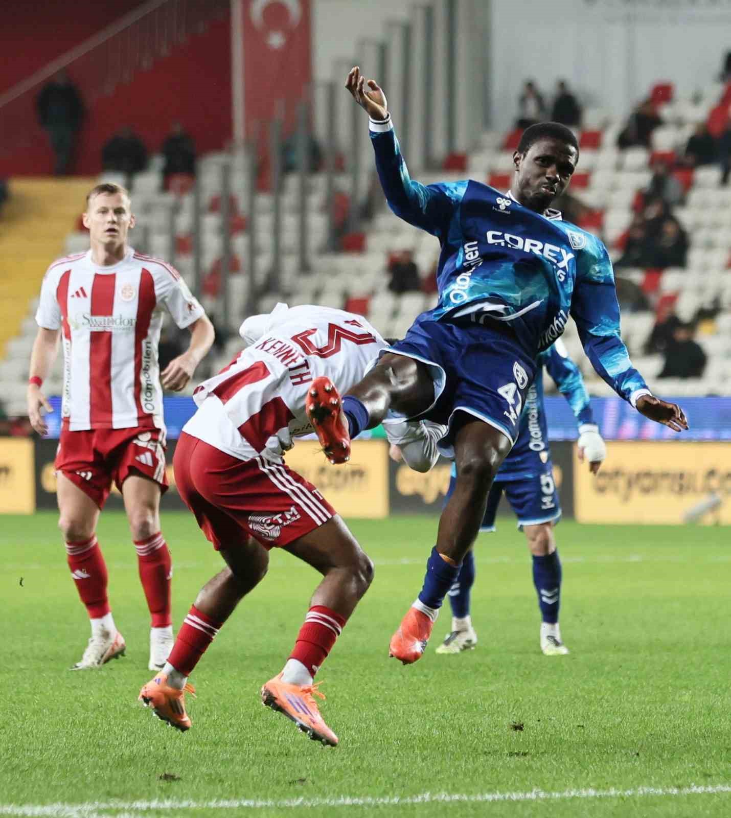 Trendyol Süper Lig: Antalyaspor: 3 - Samsunspor: 1 (Maç sonucu)
