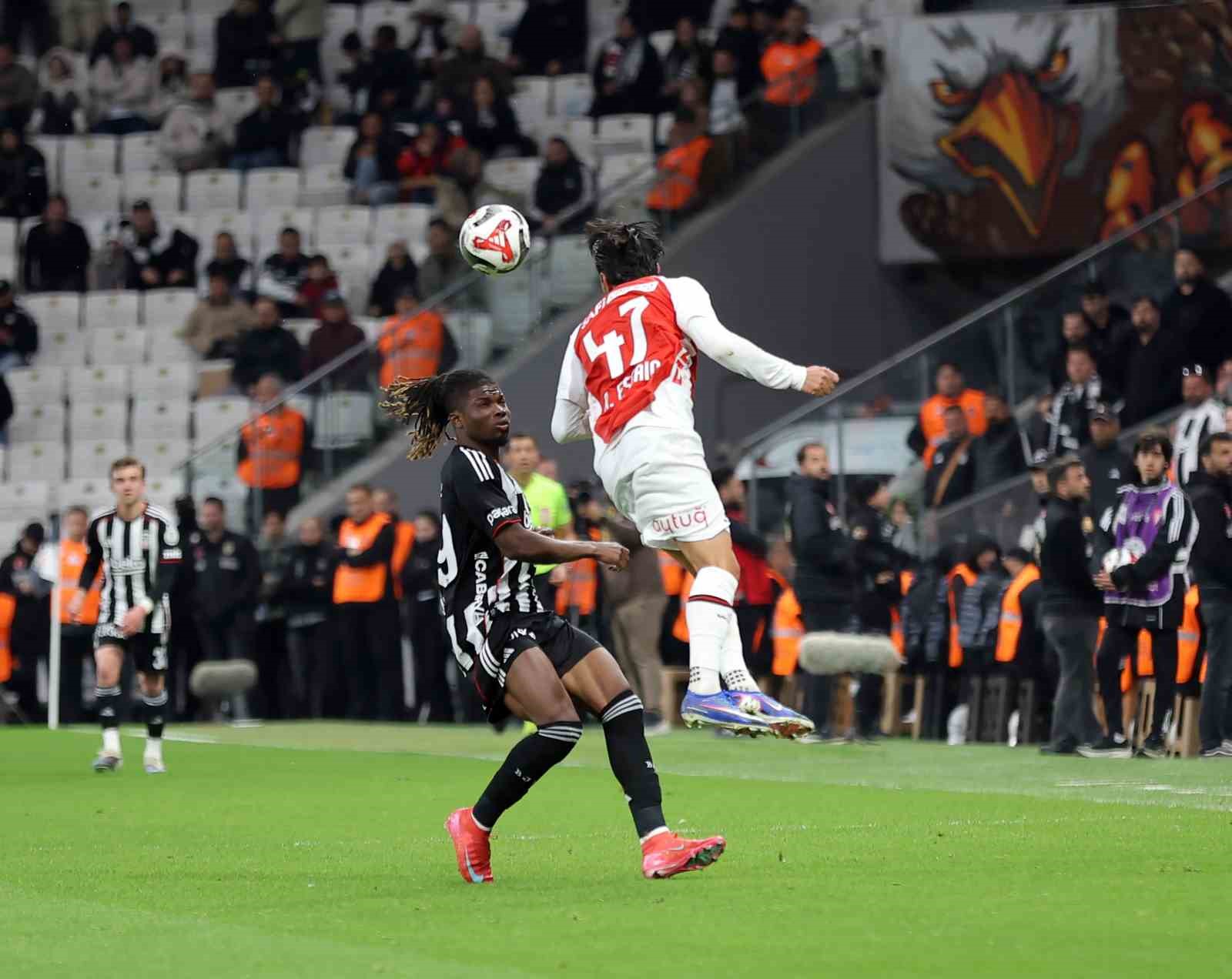 Trendyol Süper Lig: Beşiktaş: 0 - Fatih Karagümrük: 0 (İlk yarı)
